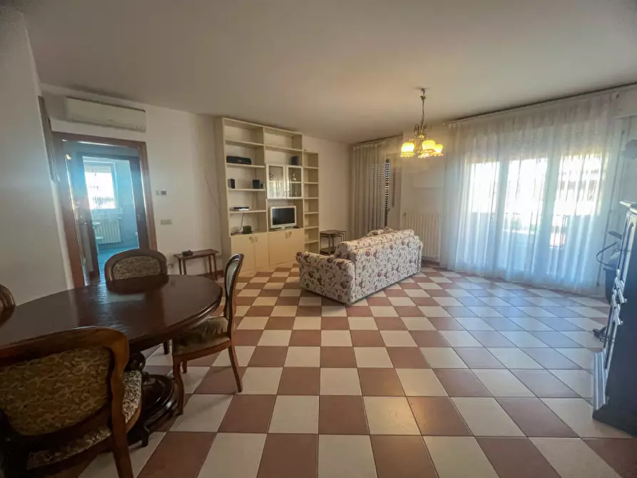 Immagine 1 di Appartamento in affitto  a Legnaro