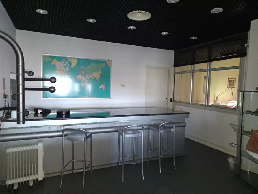 Immagine 5 di Laboratorio in vendita  in VIA MEUCCI a Arcugnano