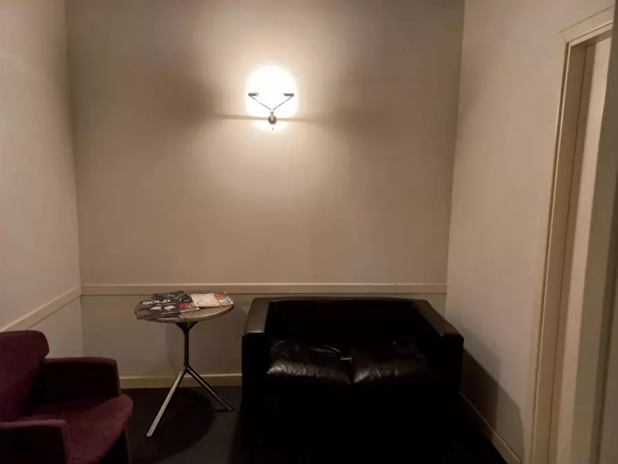 Immagine 7 di Laboratorio in vendita  in VIA MEUCCI a Arcugnano