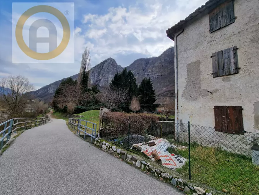 Immagine 7 di Rustico / casale in vendita  a Valbrenta