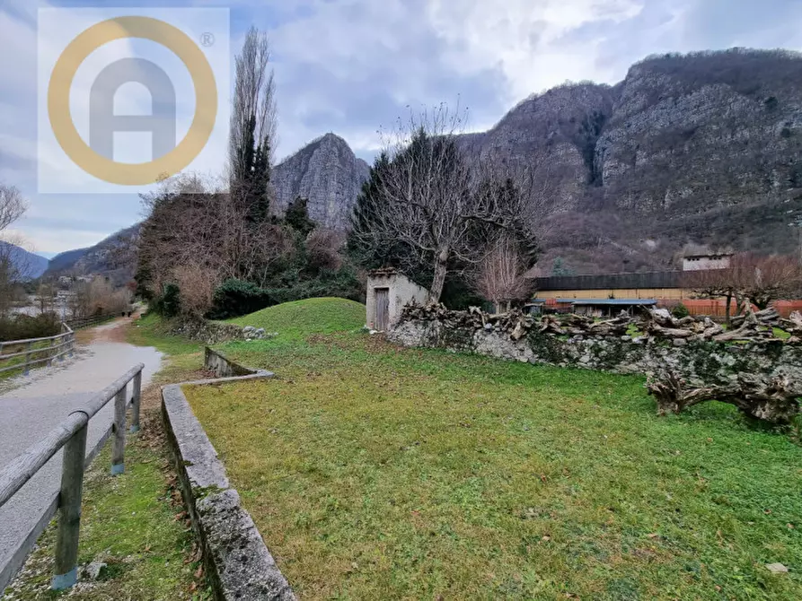 Immagine 8 di Rustico / casale in vendita  a Valbrenta