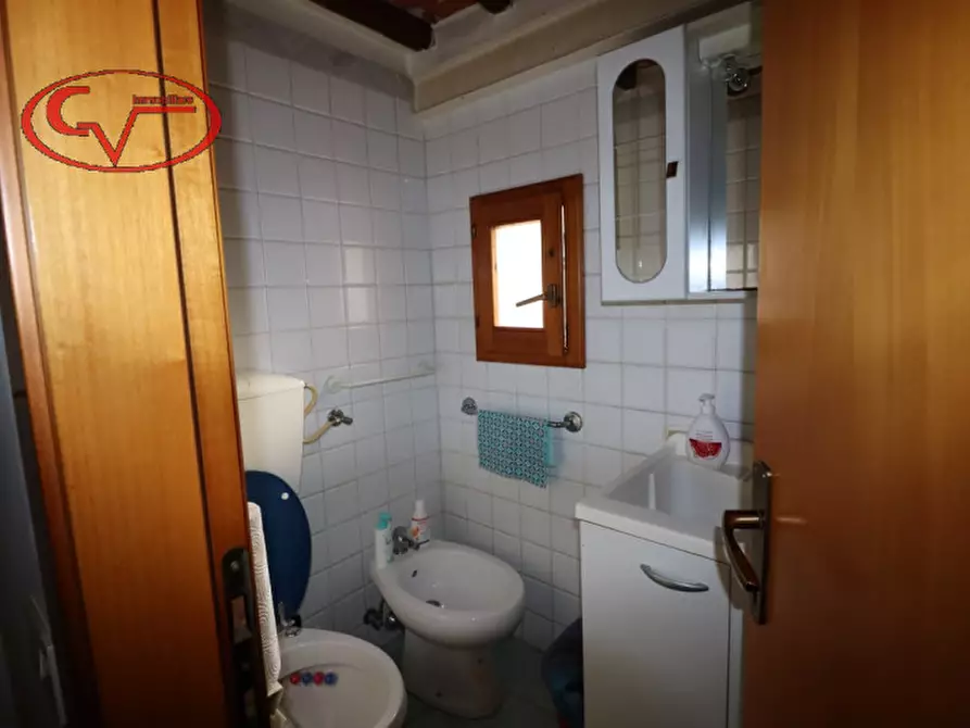 Immagine 6 di Appartamento in vendita  in via Marzia a Montevarchi