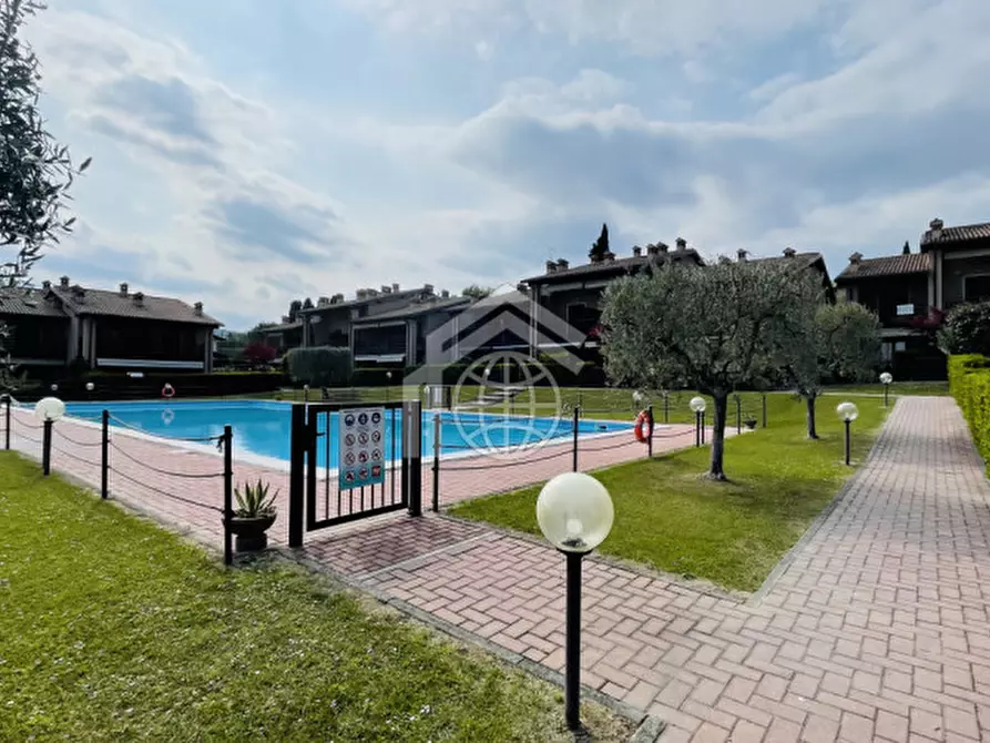 Immagine 1 di Appartamento in affitto  in Via Brenta a Padenghe Sul Garda