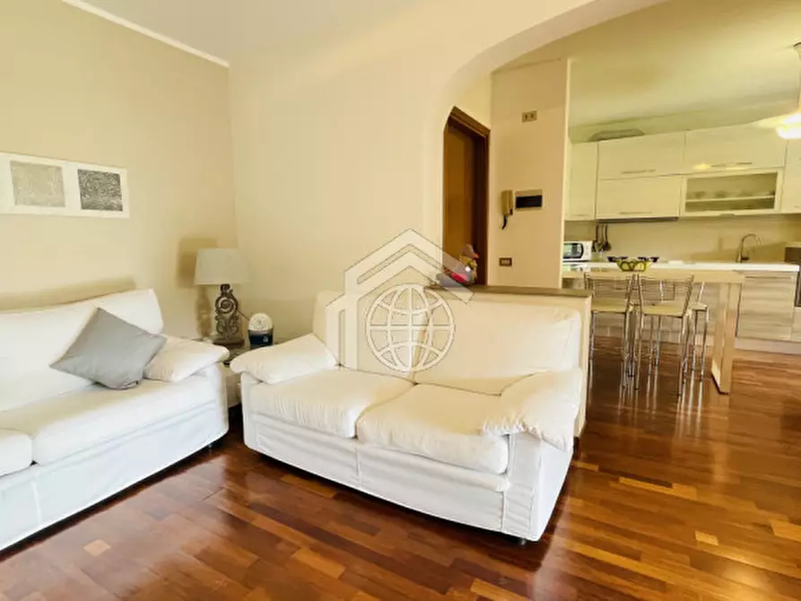 Immagine 10 di Appartamento in affitto  in Via Brenta a Padenghe Sul Garda