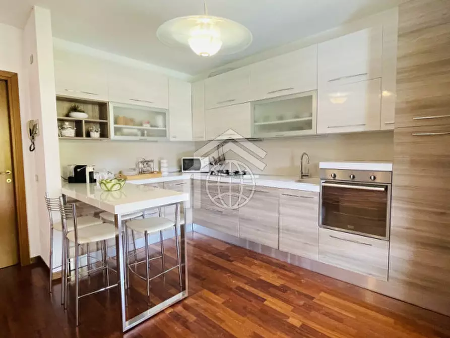 Immagine 14 di Appartamento in affitto  in Via Brenta a Padenghe Sul Garda