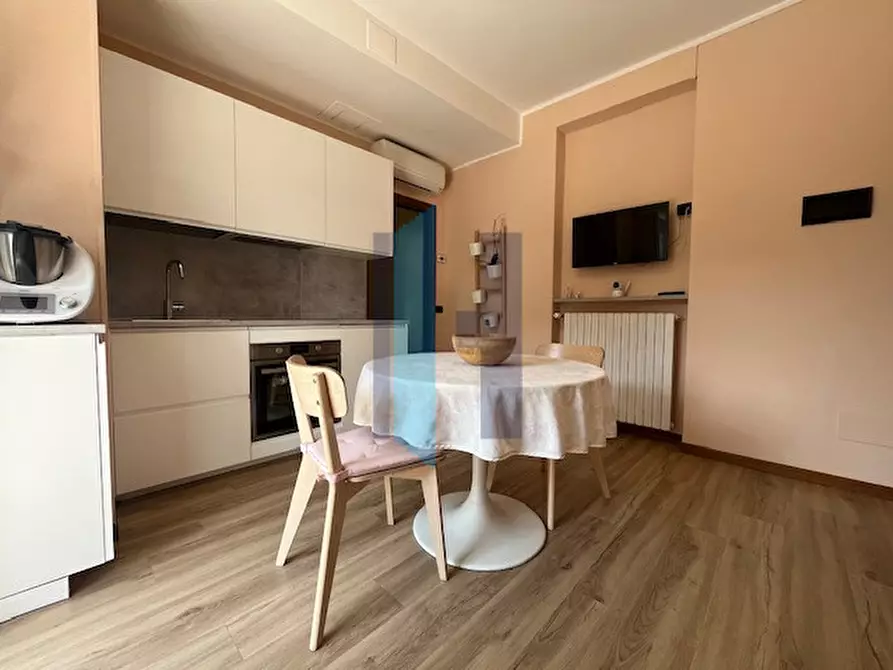 Immagine 1 di Appartamento in vendita  in Via Puccini a Curno