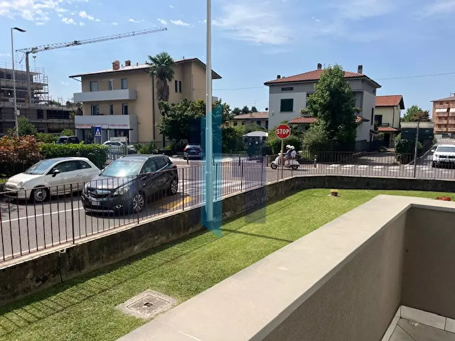 Immagine 9 di Appartamento in vendita  in Via Puccini a Curno