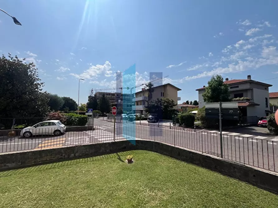 Immagine 18 di Appartamento in vendita  in Via Puccini a Curno