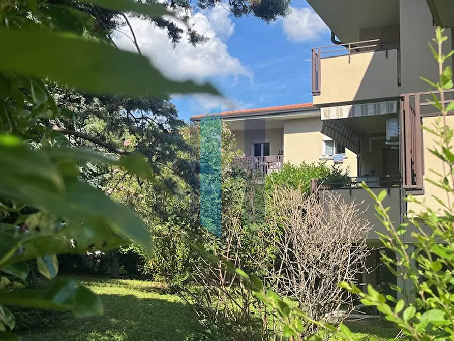 Immagine 1 di Appartamento in vendita  in Via Manzoni a Mozzo
