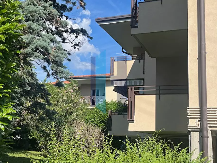 Immagine 2 di Appartamento in vendita  in Via Manzoni a Mozzo