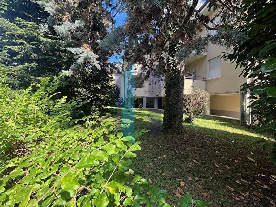 Immagine 6 di Appartamento in vendita  in Via Manzoni a Mozzo
