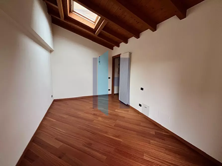 Immagine 2 di Appartamento in vendita  in Via Luigi Gamba a Curno