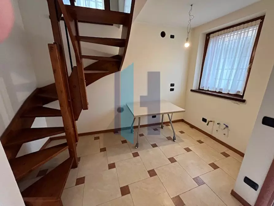 Immagine 6 di Appartamento in vendita  in Via Luigi Gamba a Curno