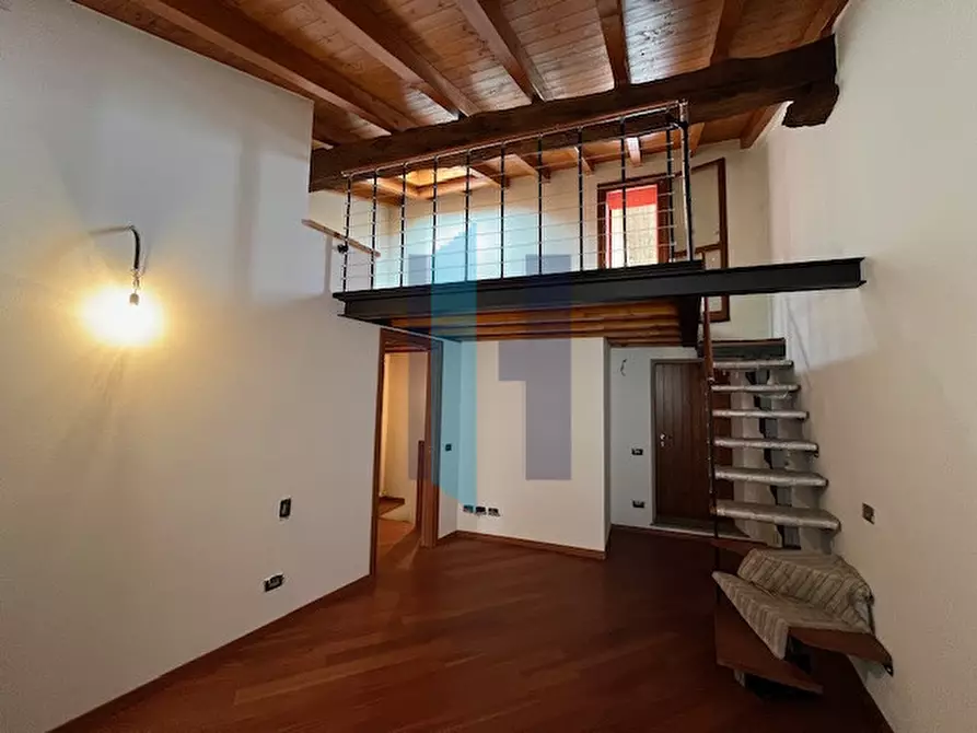 Immagine 3 di Appartamento in vendita  in Via Luigi Gamba a Curno