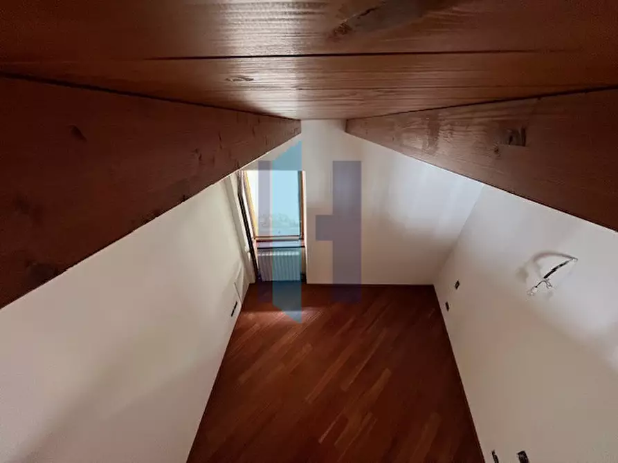 Immagine 10 di Appartamento in vendita  in Via Luigi Gamba a Curno