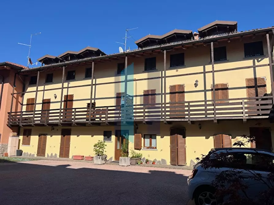 Immagine 25 di Appartamento in vendita  in Via Contradello a Curno