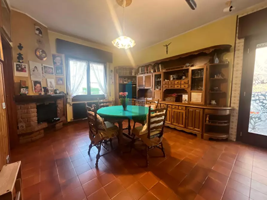 Immagine 2 di Casa indipendente in vendita  in Via Due Giugno a Curno