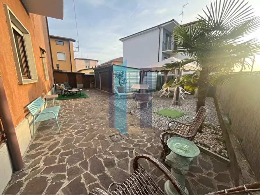 Immagine 21 di Casa indipendente in vendita  in Via Due Giugno a Curno