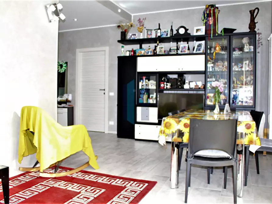 Immagine 1 di Appartamento in vendita  in Via Lombardia a Curno