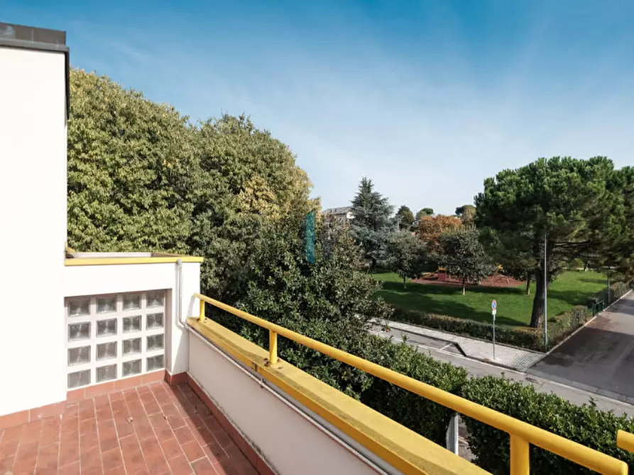 Immagine 5 di Villa in vendita  in Via Emilia a Curno