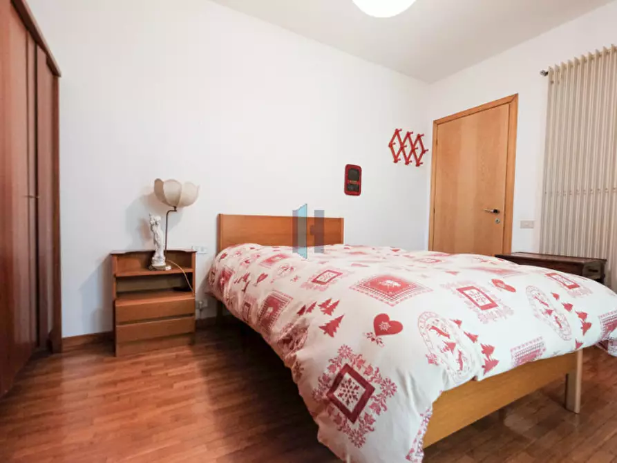 Immagine 11 di Villa in vendita  in Via Emilia a Curno