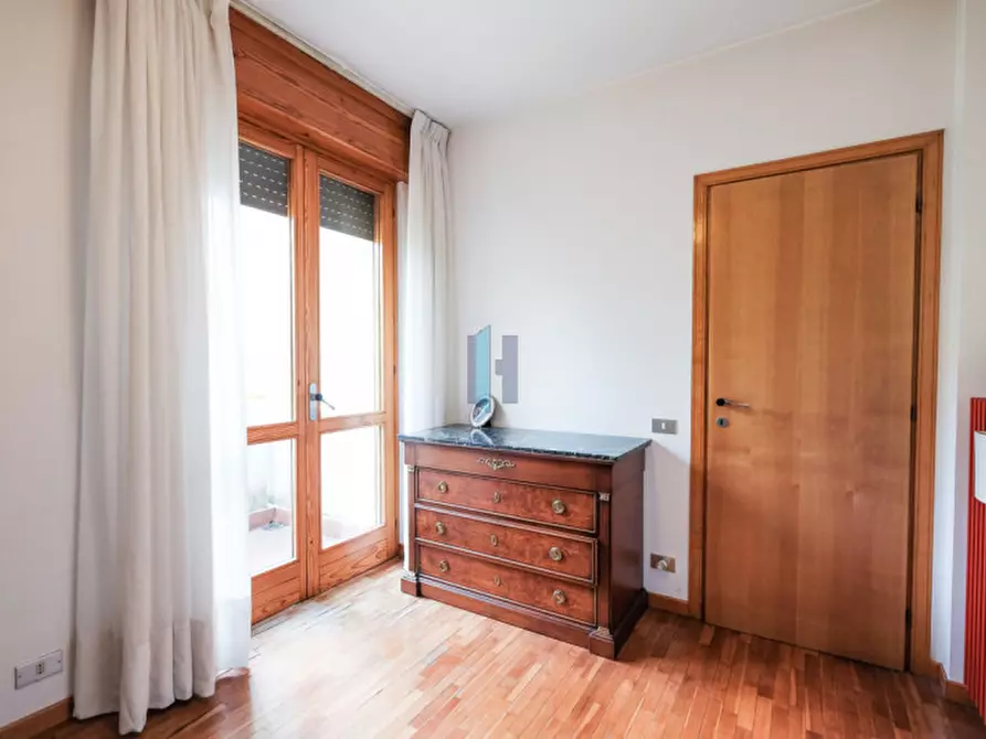 Immagine 13 di Villa in vendita  in Via Emilia a Curno