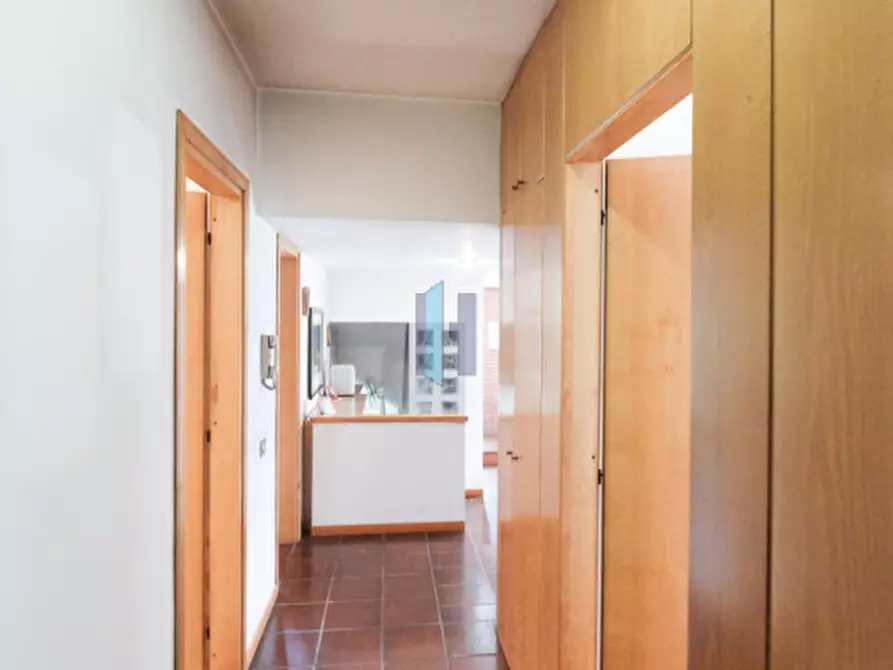 Immagine 16 di Villa in vendita  in Via Emilia a Curno