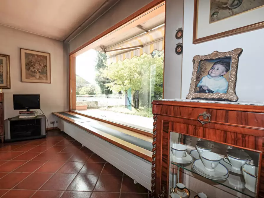 Immagine 21 di Villa in vendita  in Via Emilia a Curno