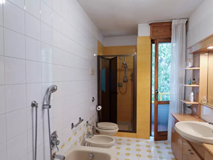 Immagine 27 di Villa in vendita  in Via Emilia a Curno