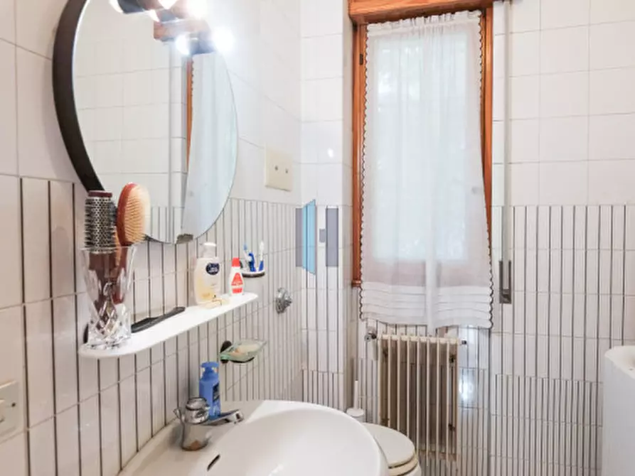 Immagine 29 di Villa in vendita  in Via Emilia a Curno