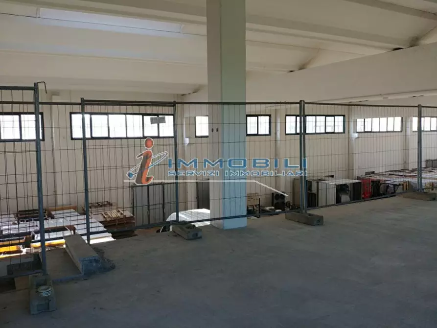 Immagine 18 di Capannone industriale in vendita  in PIAZZA MARCONI a San Zenone Al Lambro