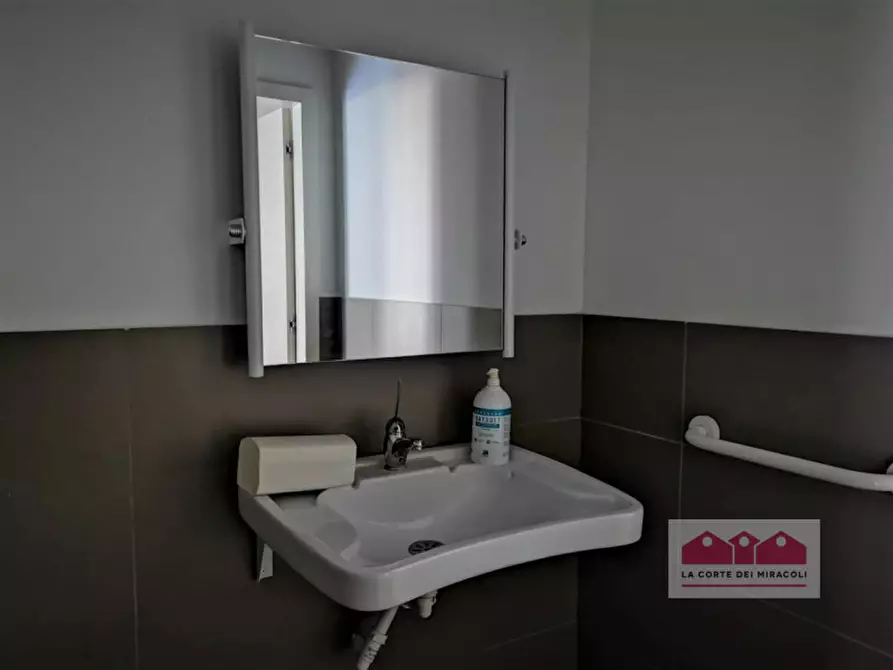 Immagine 12 di Ufficio in affitto  in Piazza Pontelandolfo a Vicenza