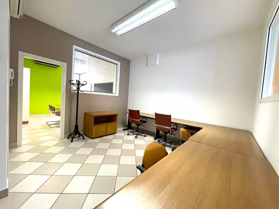 Immagine 7 di Ufficio in affitto  a Montebelluna