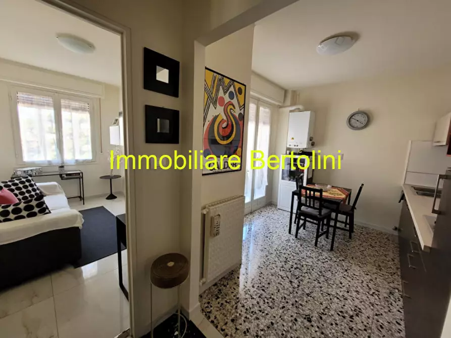 Immagine 3 di Appartamento in vendita  in via primo maggio a Bordighera