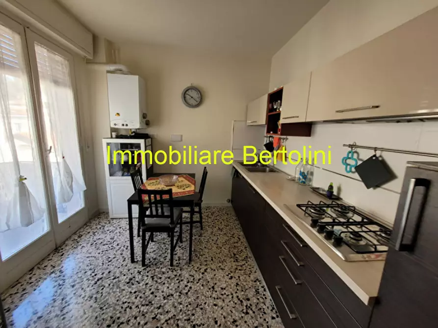 Immagine 4 di Appartamento in vendita  in via primo maggio a Bordighera