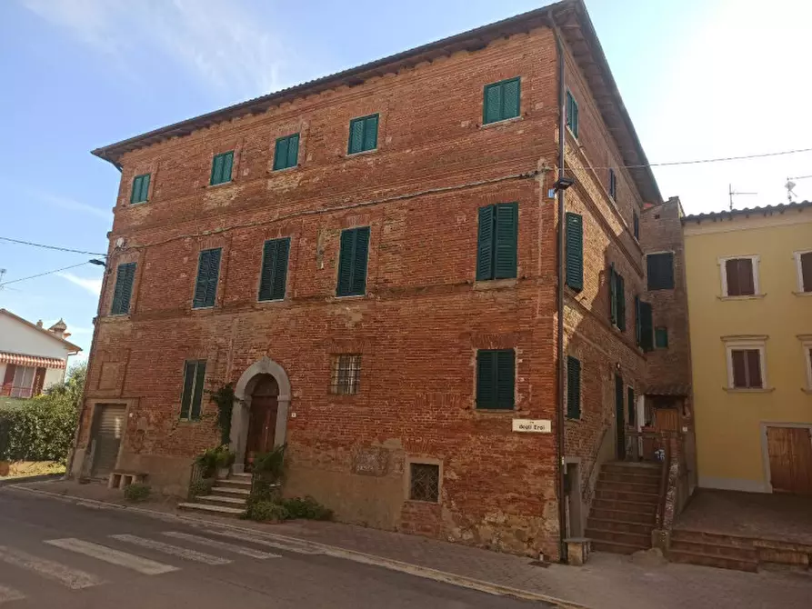 Immagine 1 di Appartamento in vendita  in Via Roma a Castiglione Del Lago