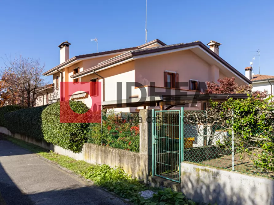 Immagine 4 di Casa bifamiliare in vendita  in Via Sile a Spresiano