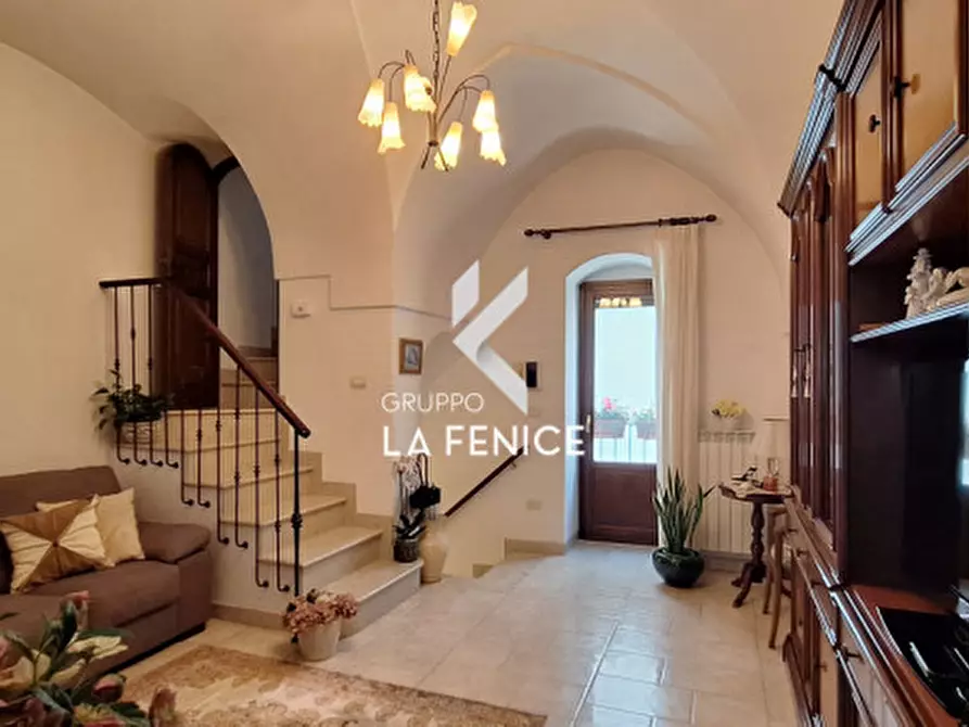 Immagine 7 di Casa indipendente in vendita  in via Garibaldi a Locorotondo