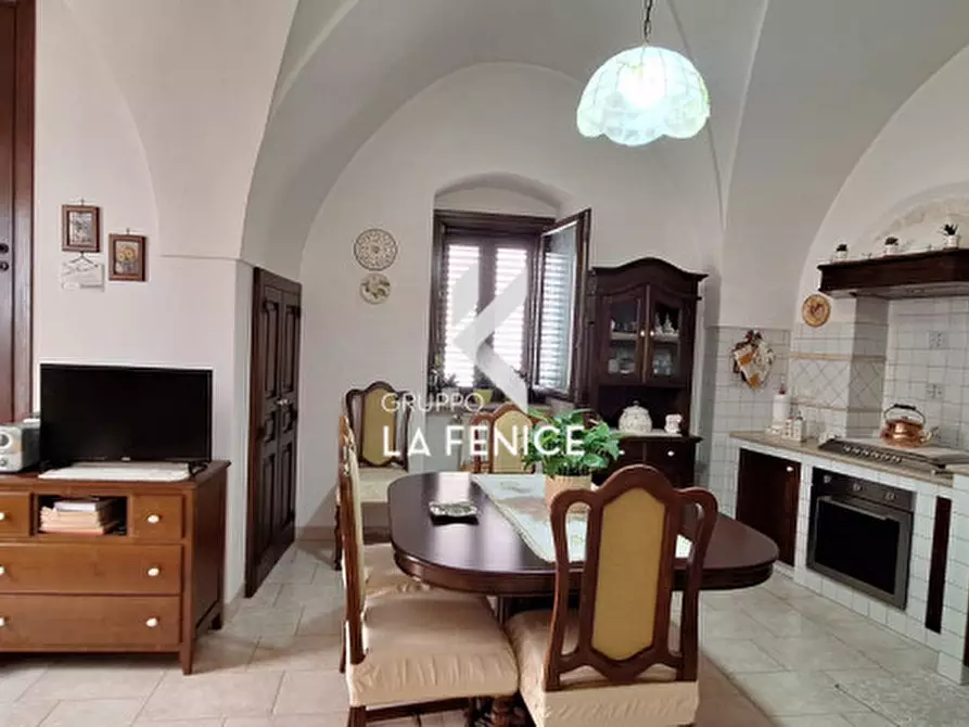 Immagine 8 di Casa indipendente in vendita  in via Garibaldi a Locorotondo