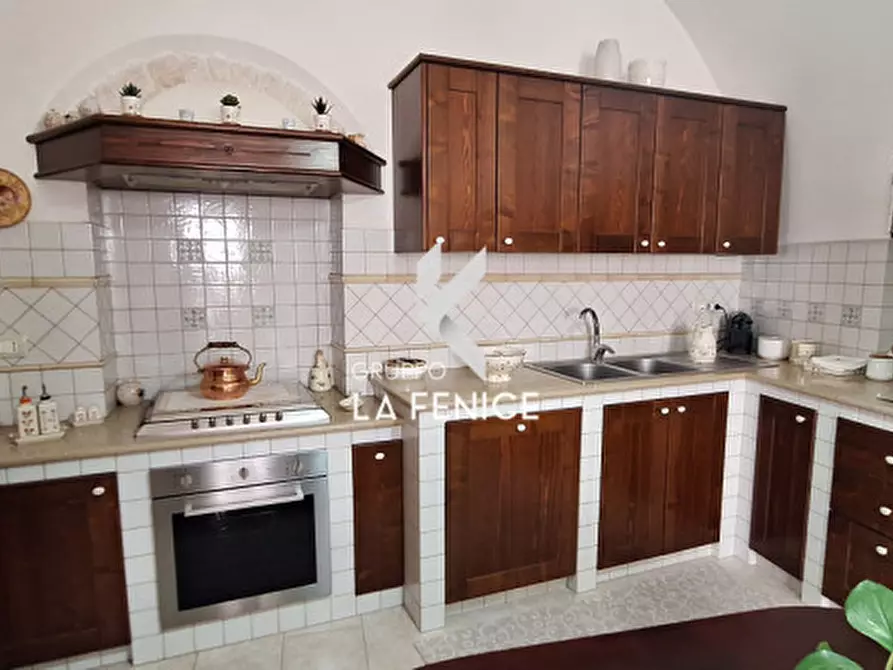 Immagine 11 di Casa indipendente in vendita  in via Garibaldi a Locorotondo