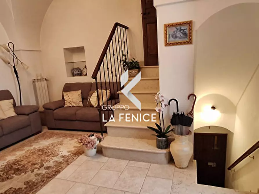 Immagine 16 di Casa indipendente in vendita  in via Garibaldi a Locorotondo