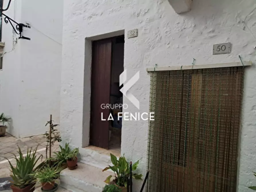 Immagine 35 di Casa indipendente in vendita  in via Garibaldi a Locorotondo