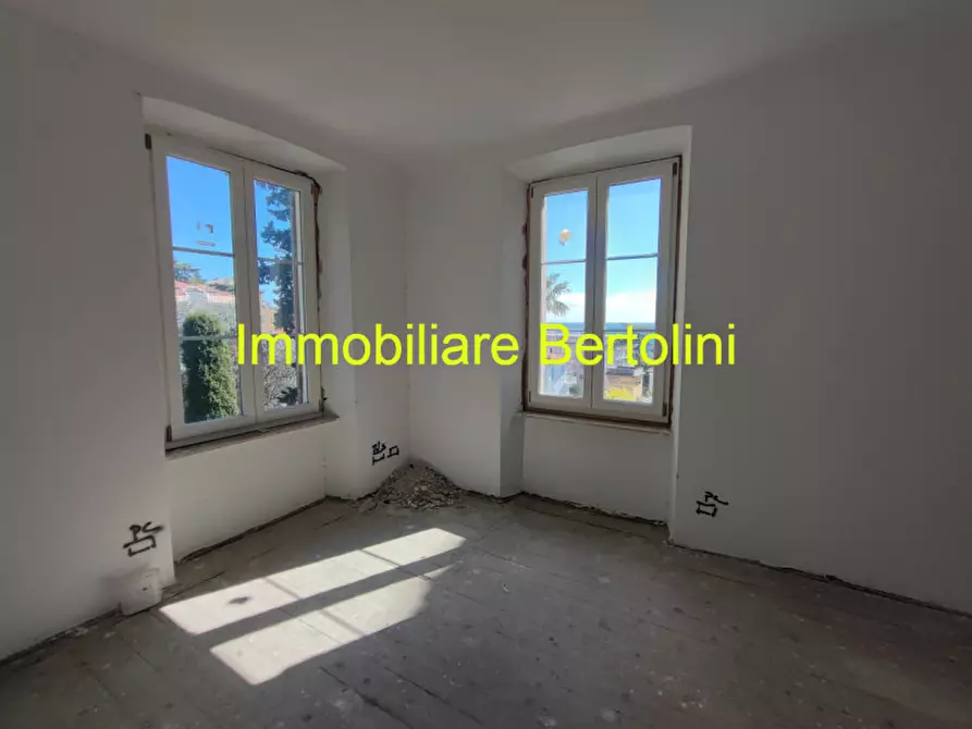 Immagine 3 di Casa bifamiliare in vendita  in via fratelli asquasciati a San Remo