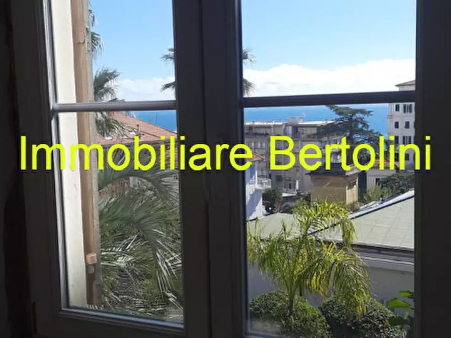 Immagine 10 di Casa bifamiliare in vendita  in via fratelli asquasciati a San Remo