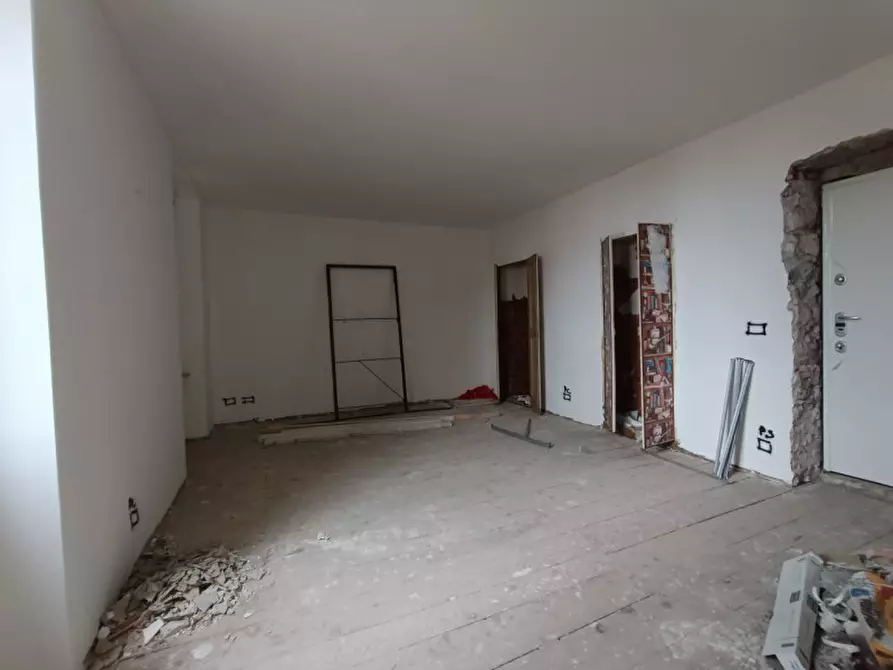 Immagine 17 di Casa bifamiliare in vendita  in via fratelli asquasciati a San Remo