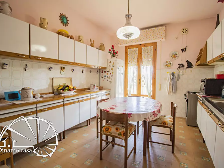 Immagine 1 di Appartamento in vendita  in Via Liliana rossi a Prato