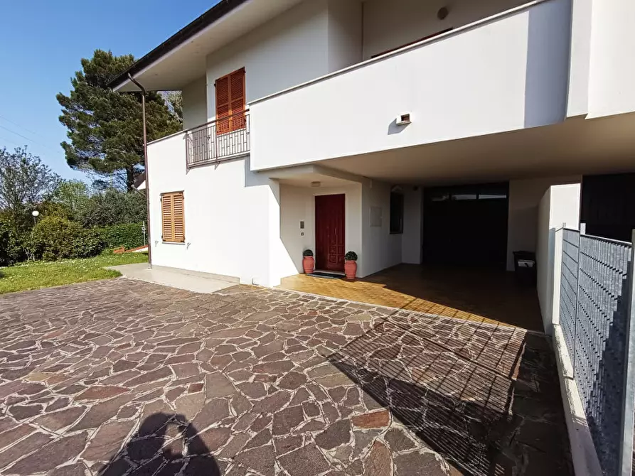 Immagine 1 di Casa bifamiliare in vendita  in via Manzoni a Agugliano