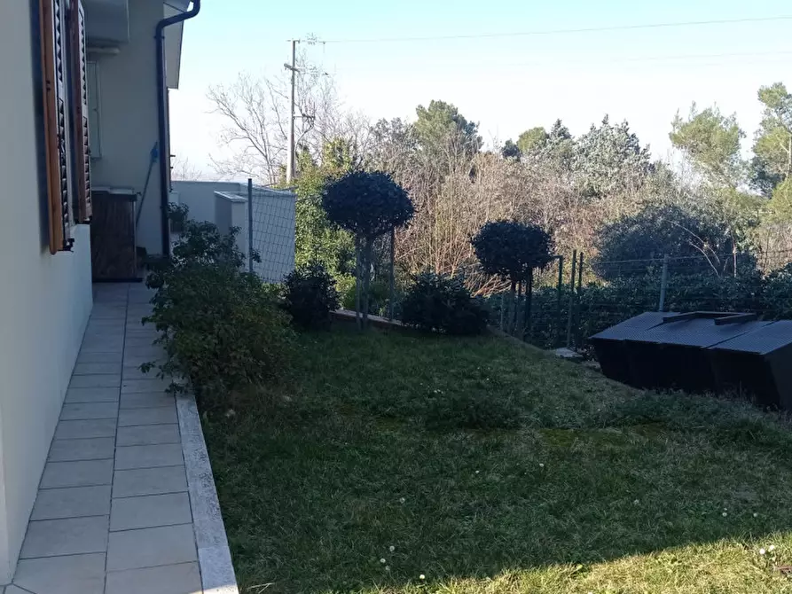Immagine 10 di Casa bifamiliare in vendita  in via Manzoni a Agugliano