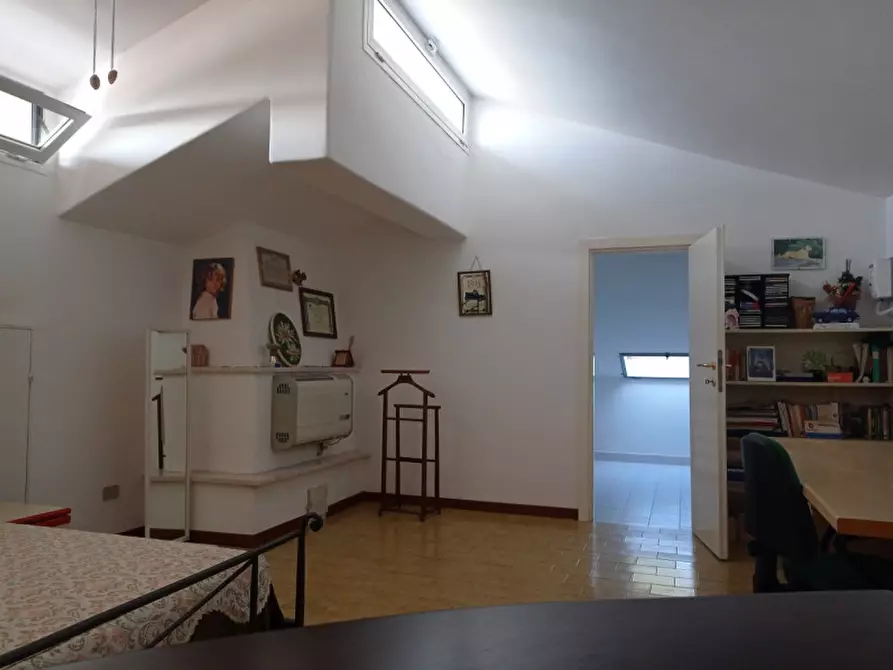 Immagine 23 di Casa bifamiliare in vendita  in via Manzoni a Agugliano