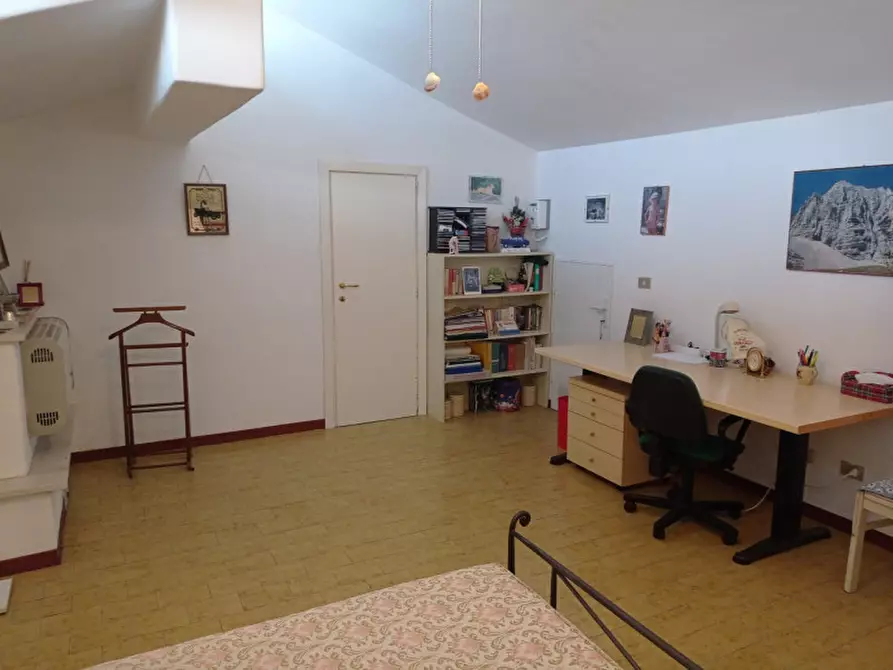 Immagine 29 di Casa bifamiliare in vendita  in via Manzoni a Agugliano